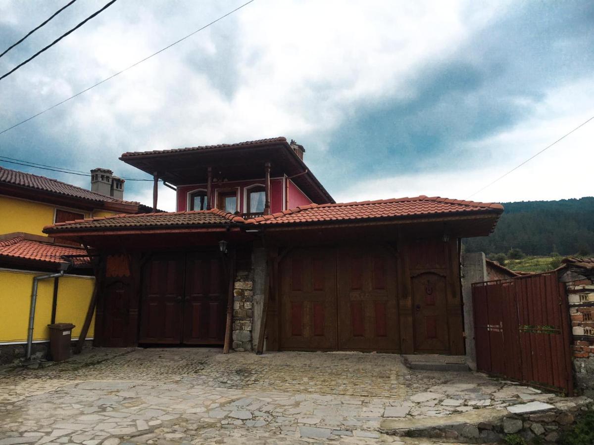 Стаи За Гости Бащино Огнище Kopriwschtiza Exterior foto