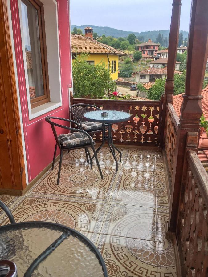 Стаи За Гости Бащино Огнище Kopriwschtiza Exterior foto